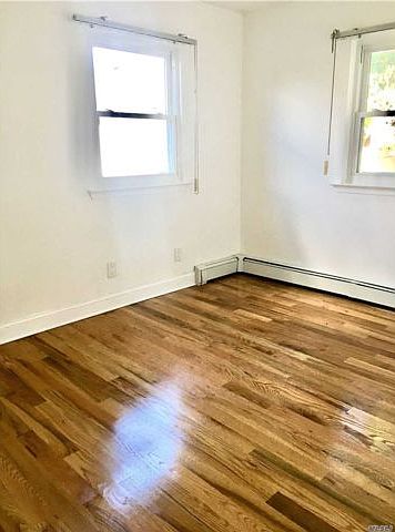 2nd image of 16 Cedar St