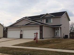 1702 Hunters Creek Way, Marion, IA 52302