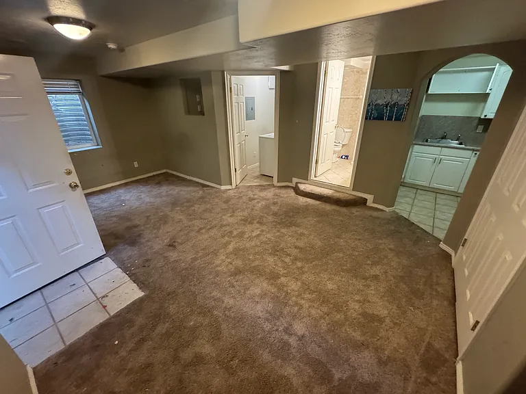 731 E Shiloh Way — Photo 5