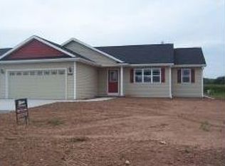 N9094 Papermaker Pass, MENASHA, WI 54952