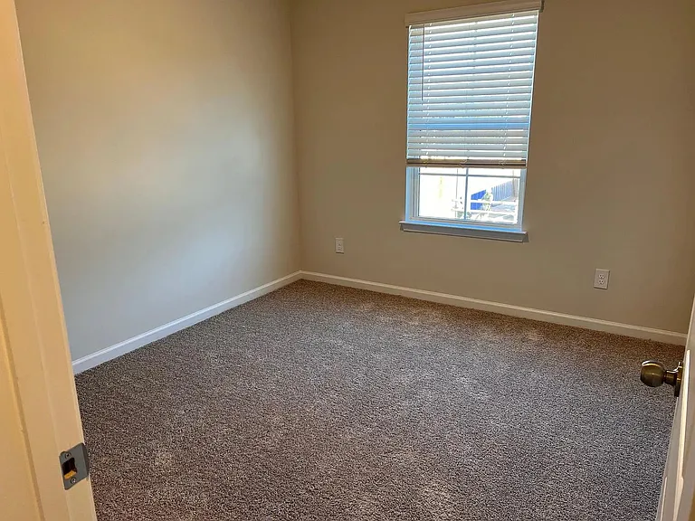 11051 Lawyers Rd — Photo 24