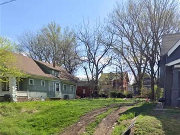 3417 Chestnut Ave, Kansas City, MO 64128