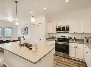 Belcara Luxury Townhomes, San Antonio, TX 78240