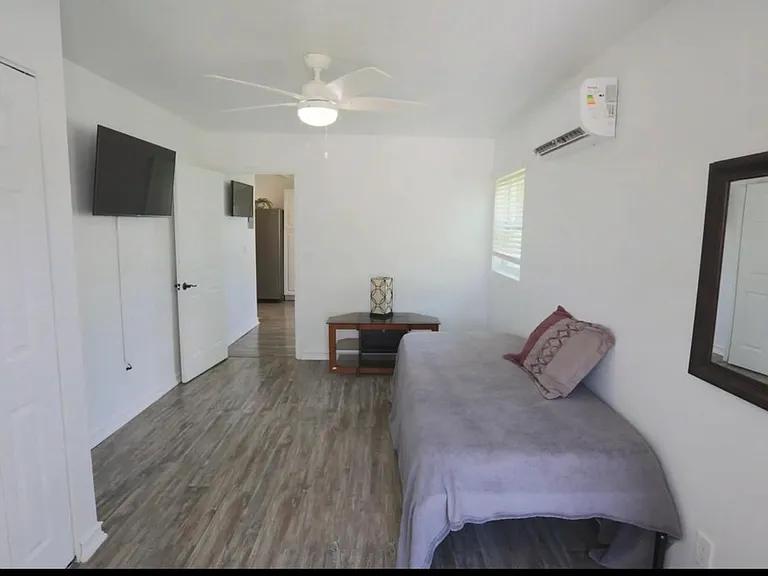 3612 Northside Dr #B — Photo 5