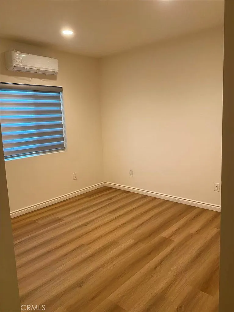 3 bed, 998 sqft, $3,150 — Photo 4
