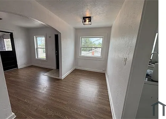 217 Congress Ave — Photo 2