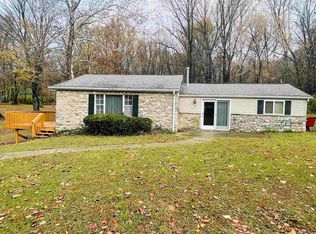 7190 W May Rd, Bloomington, IN 47403