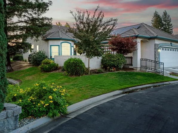2272 Dawson Cove Ln, Clovis, CA 93611