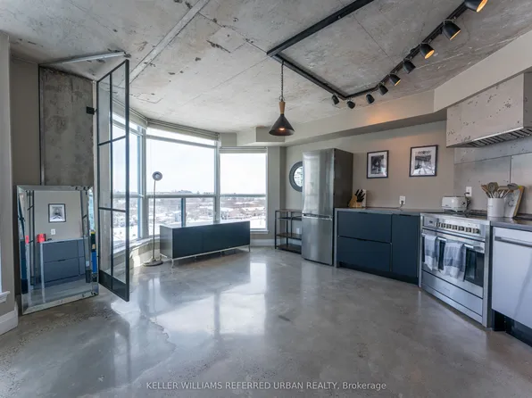 340 Watson St W #801, Whitby, ON L1N 9G1