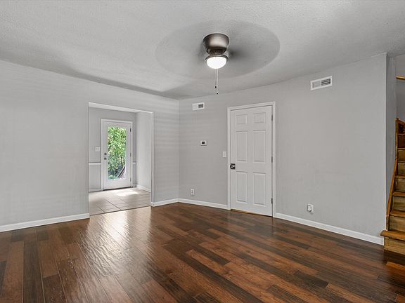 5th image of 346 Longwood St