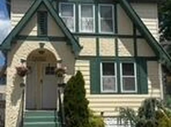 69 Chelsea St, Staten Island, NY 10307