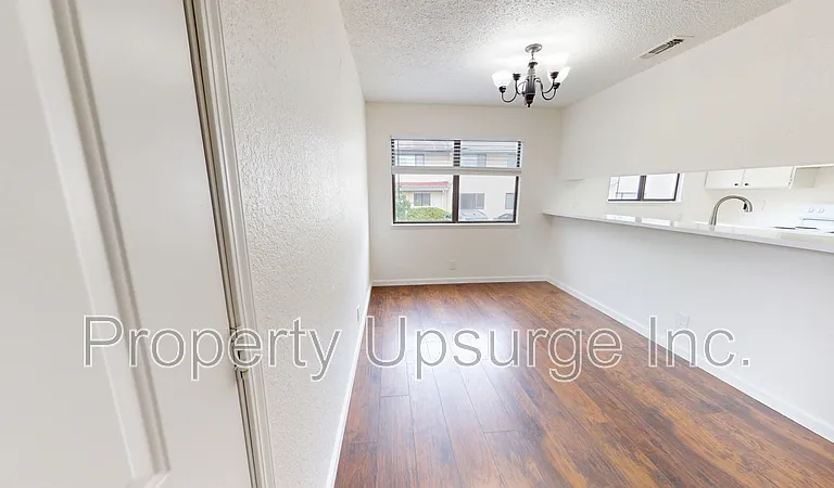 1233 Bundy Ct #6 — Photo 3