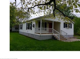 66 Washington St, Baileyville, ME 04694