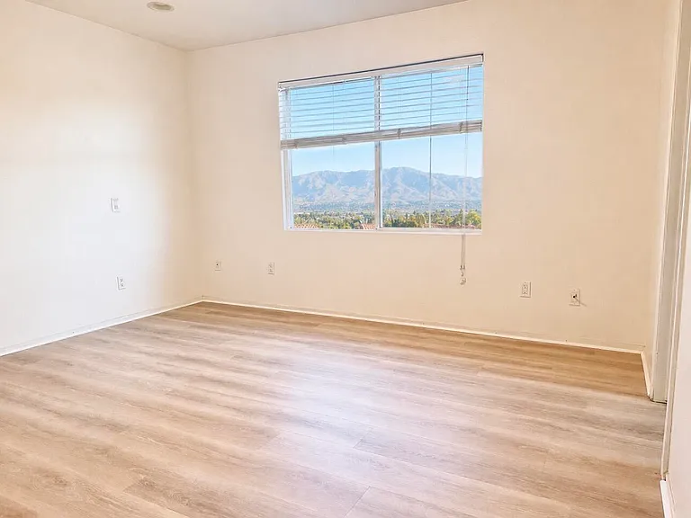 33411 Campus Ln — Photo 5