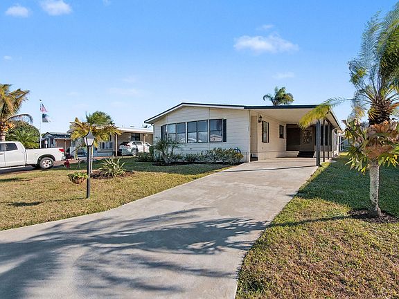 2nd image of 7843 SE Saratoga Drive