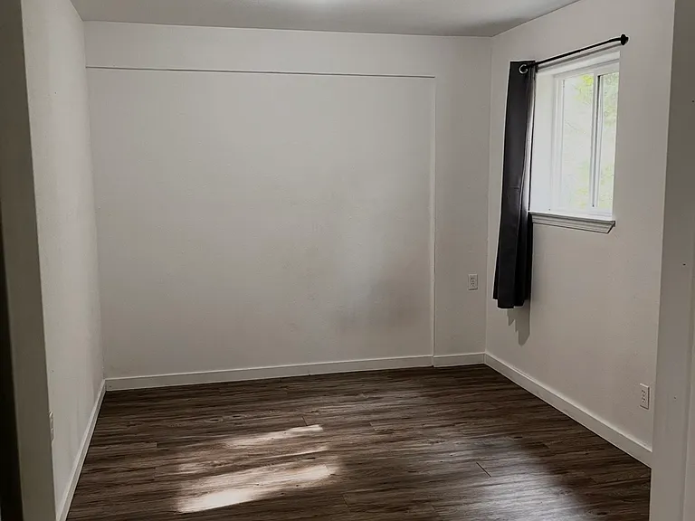 243 Pine St — Photo 8
