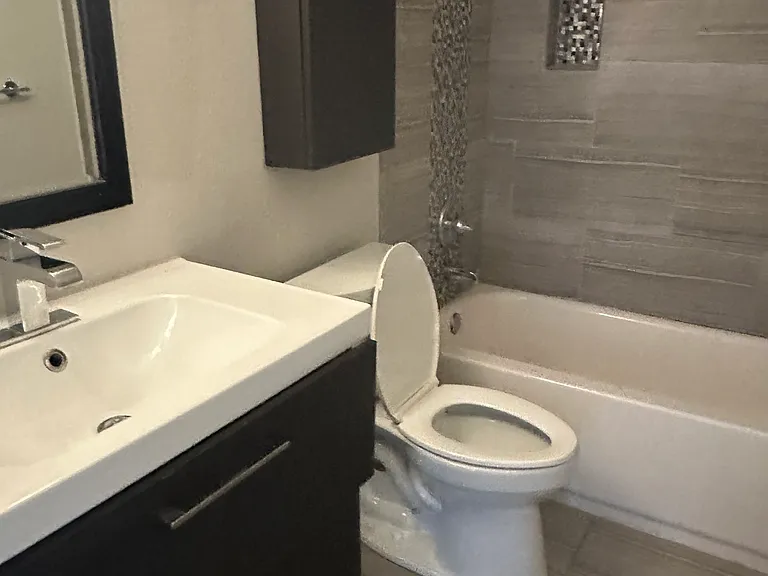 2nd floor bathroom