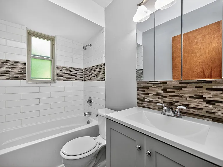 6612 Bantry Ave #8 — Photo 12