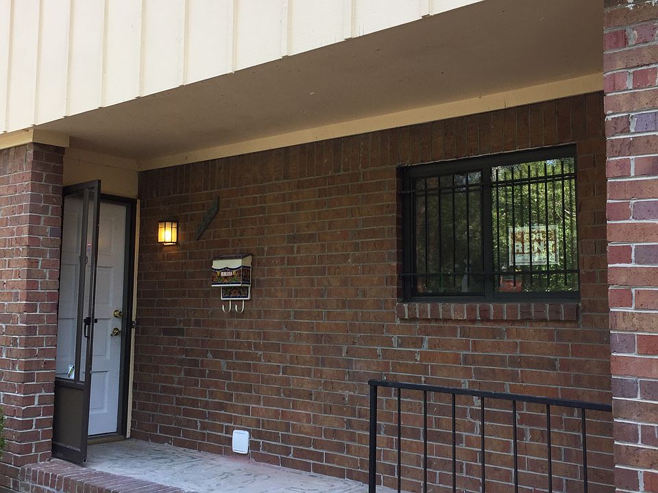 1st image of 2550 Bradford Sq