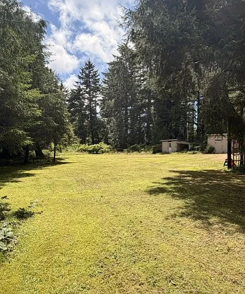 2050 State Route 105 — Photo 12