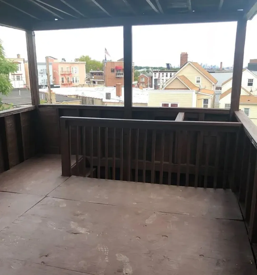 4 bed, 1000 sqft, $2,500 — Photo 4