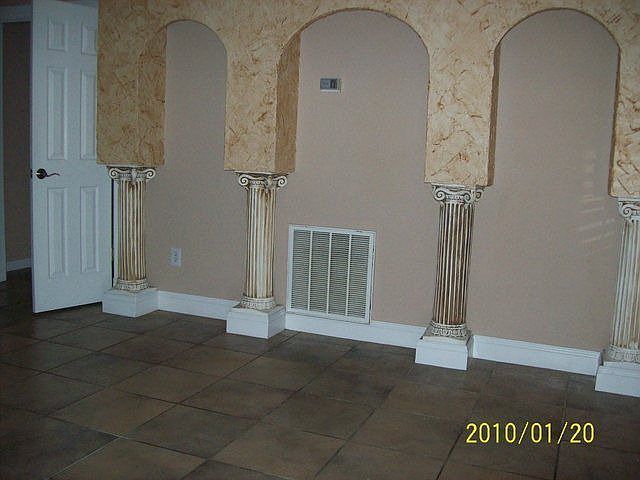 2nd image of 3225 Juniper Dr
