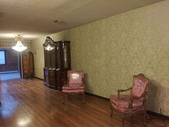 3rd image of 83-71 116th St #2Z