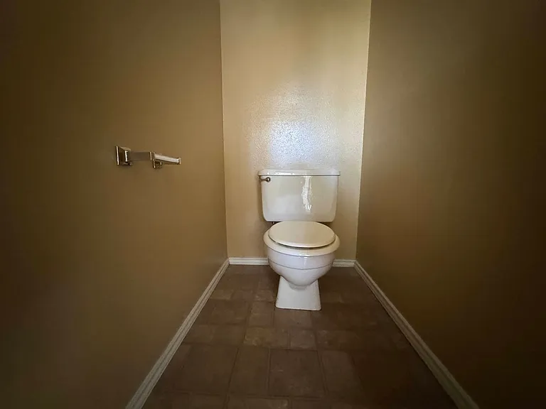 4806 Greenlee Dr — Photo 17