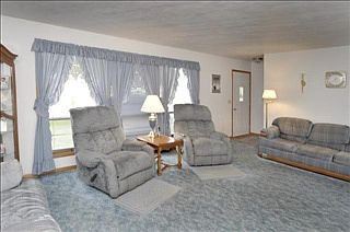 4th image of 203 Nixon
