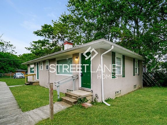 3rd image of 2391 Hiawatha Park Dr