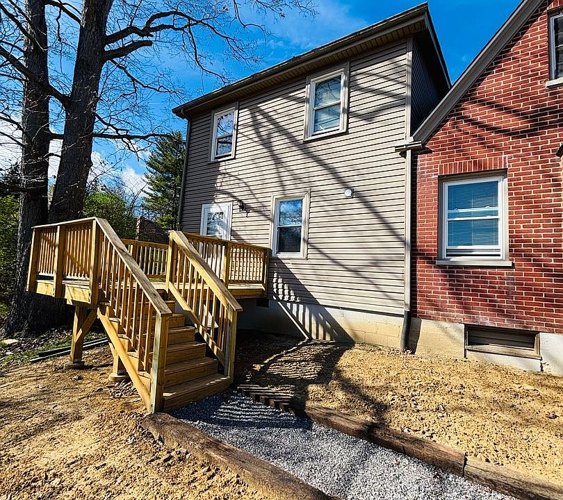 1st image of 1470 Roanoke St APT 1