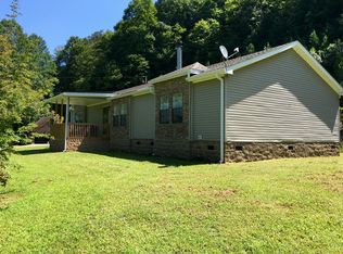 25 Ricks Ln, Stinnett, KY 40868