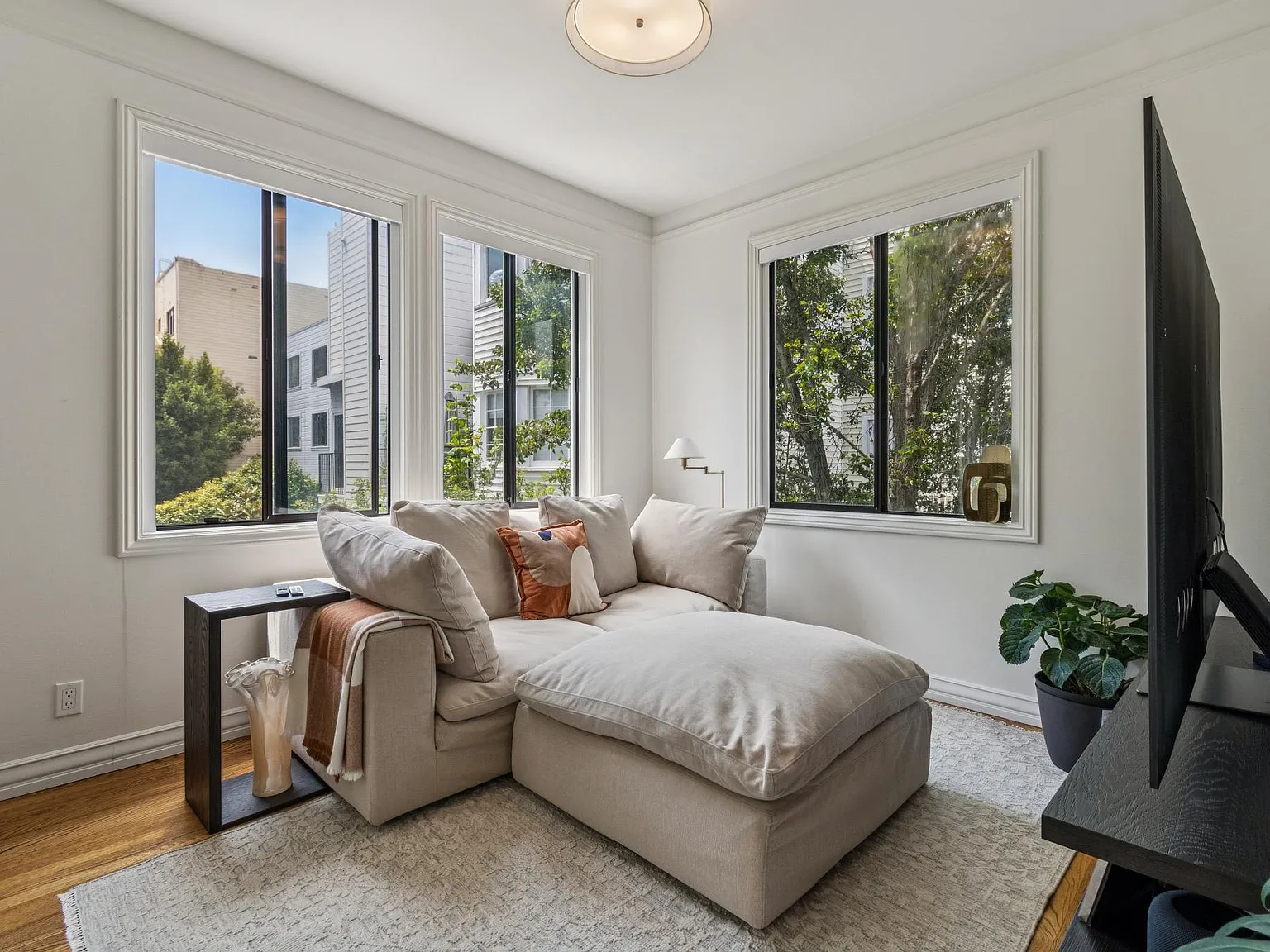 2 bed, 1506 sqft, $8,850 — Photo 3
