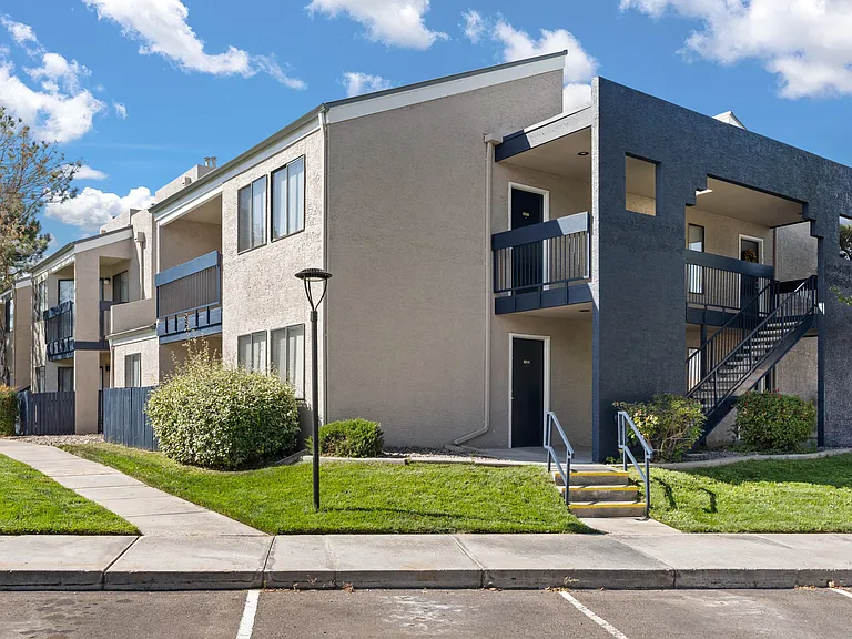 Vista Del Sol Apartments — Photo 7