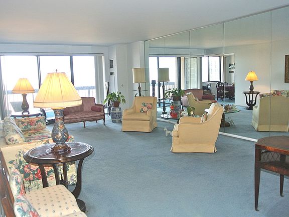 3rd image of 27010 Grand Central Pkwy APT 26H