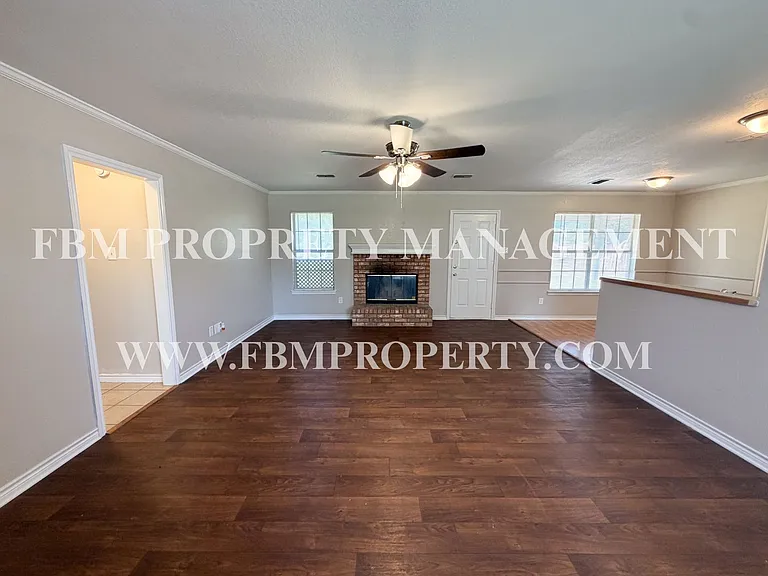 1219 S Mulberry St — Photo 4