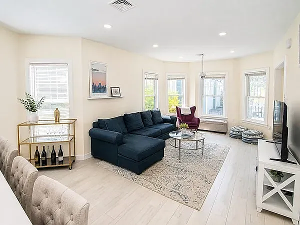 3 Evergreen Ave #3 — Photo 8