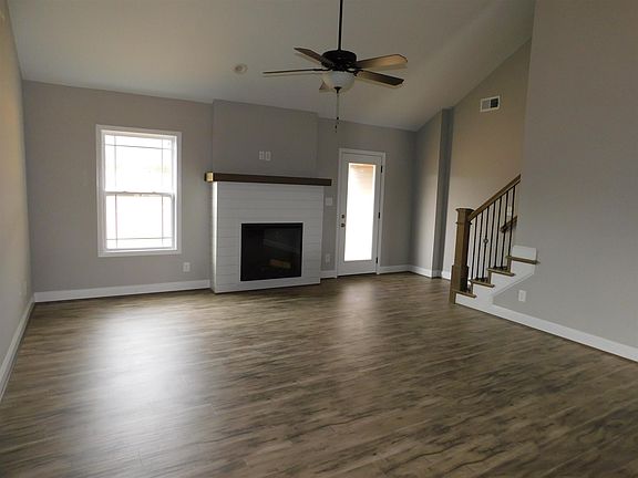 3rd image of 17 Hazelwood Ct Lot 17