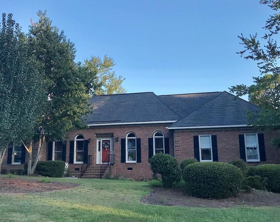 1st image of 805 Moss Creek Dr
