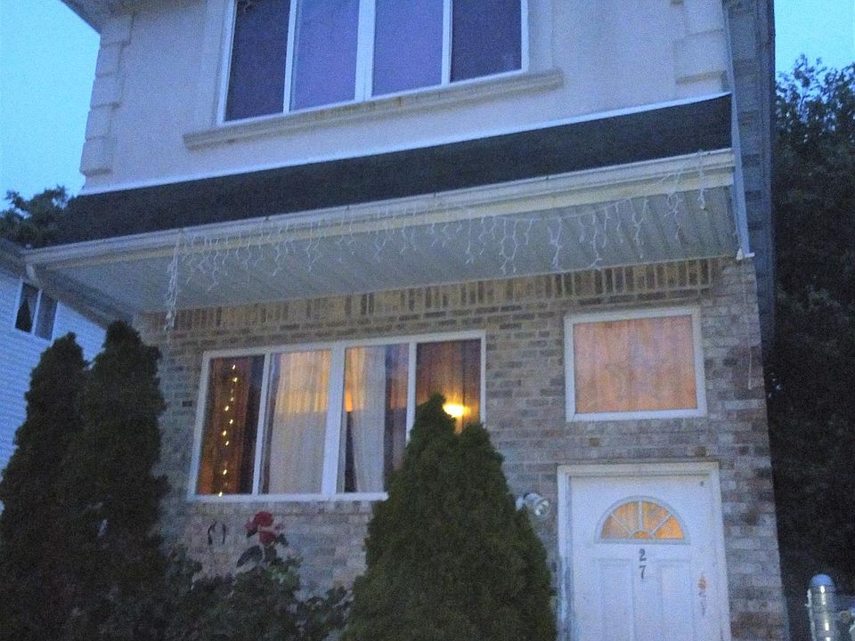 1st image of 27 Mitchel Ln