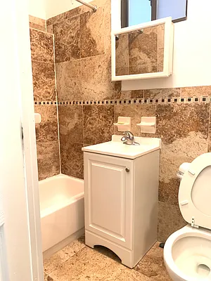 Rented by Bond New York | media 5