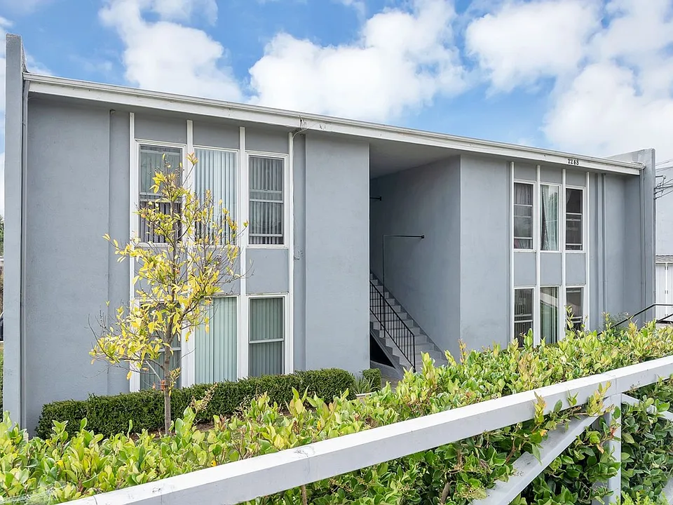 2244 Canyon Dr #2250