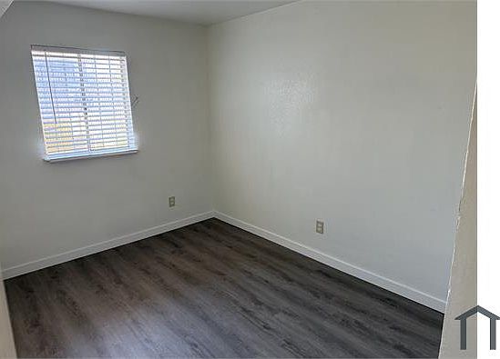 3rd image of 3411 Civic Center Dr