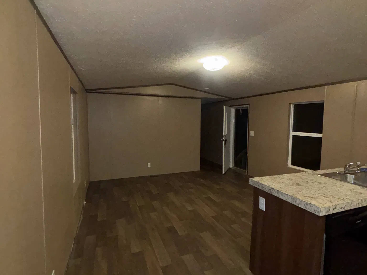 3 bed, $950 — Photo 2