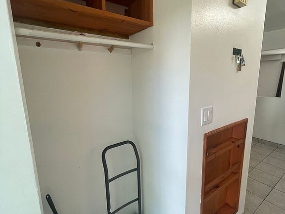 2nd image of 3060 Meadowbrook Ln #2