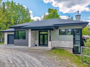 142 Rue Deschambault Mtns, Blanc, QC J0T 2G0