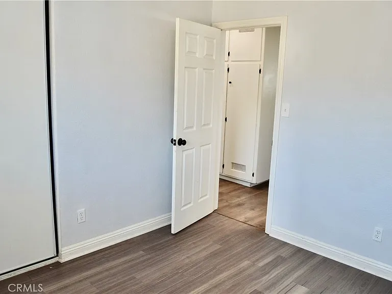 894 N Orange St — Photo 27
