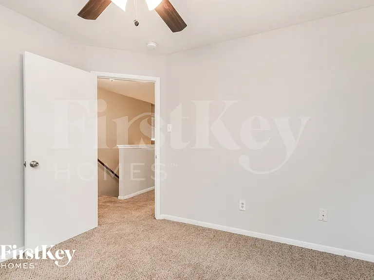 15613 Martineau St — Photo 9