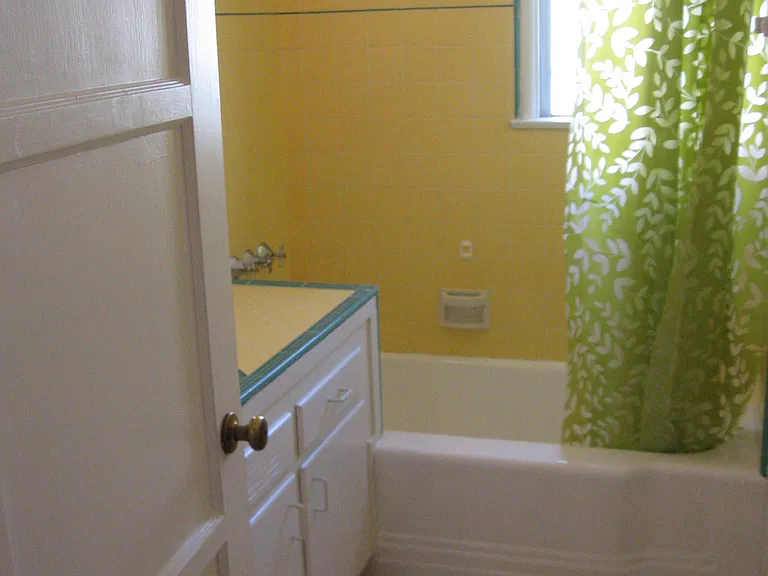 3804 Minerva Ave — Photo 13