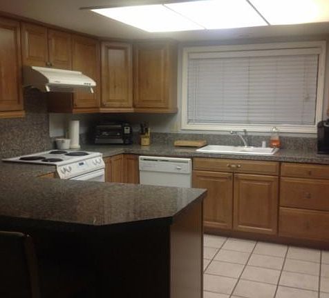 4th image of 2102 SE 130th Ave